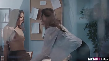 Alex De La Flor, Reagan Foxx In The Kissing Bandit