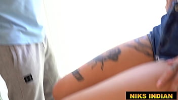 पडोसी की खूबसूरत कुंवारी बेटी को उसी के घर में जबरदस्त चोदा