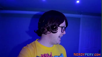 Leeds geek sucked by big brit beauty