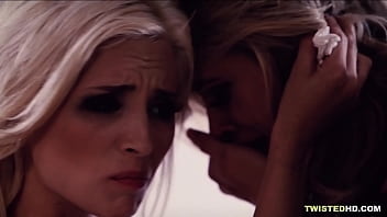 A threesome with - Jessa Rhodes, Piper Perri