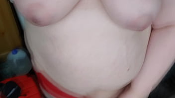 Chubby Shemale Plays Closeup