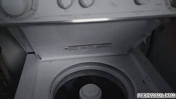 Stepmom Quinn Waters uses her pussy to motivate Johnny to do his chores