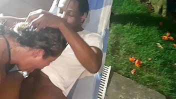 Procurando dotado na praia do Guaruja. Encontrei Americano jogador de Basquete Clarkes Boutaine