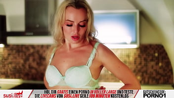 Hei&szlig_er Striptease von blondem Susi.Live-Camgirl! Sie zeigt dir alles!