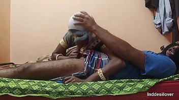 माँ की चिकनी चूत मेरा लम्बा लंड खा गयी