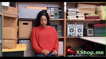 Beguiling bombshell Amethyst Banks adores hardcore sex