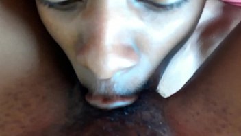 TOILET TISSUE TONGUE