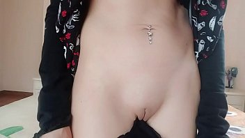 strong vulgar accent! beautiful Italian whore offends your m. between burp and farts