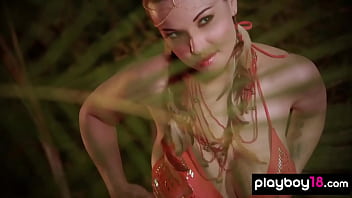 Elizabeth Marxs introduces her epic boobs in the jungle