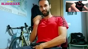 I masturbate watching my friend'_s cock