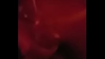 Pops divertendo con un amico