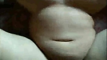 جامعية تتناك من طيزها مقابل جولة بالسيارة