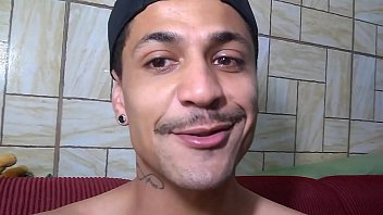 UBER HÉ_TERO FICOU COM TESÃ_O VENDO MEU VIDEO E ME MOSTROU O PAU DURO