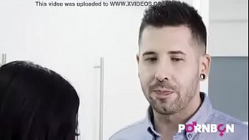 Kanela Skin MUY CACHONDA CON SU CULOTE