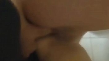 Me cojo a chica de hermosas tetas y me vengo en su cara