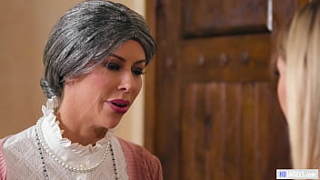 Mysterious Nanny And Step Daughter - A Mrs. Doubtfire Parody