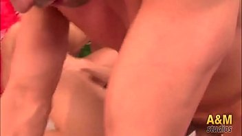 Estoy de los nervios &iquest_un Diazepan o un buen tr&iacute_o con dos pivones? Lo segundo sin dudar.