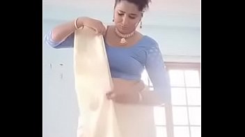 Swathi naidu latest videos while shooting dress change part -2