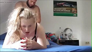 busty amateur babe loves cumshot