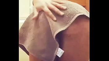 Amature Big Ass bottom i promise with every like and every comment I'_ll post new video ..