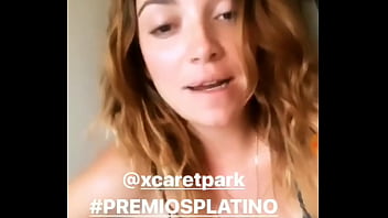 Hermoso downblouse de Regina Blandon