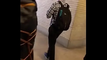 Sexy Candid Preggo at Train Station