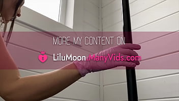 Lilu Moon Loves Having Amazing Loud Orgasms with a Huge Vibrator