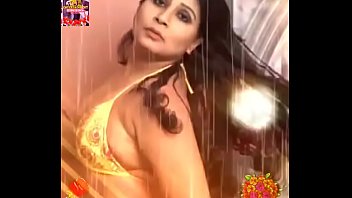 bold beauty saree wearing