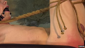 Leo Ocean reshapes bound ginger twink ass with cock