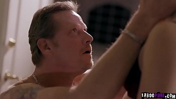 Bruntte Alina Lopez gobbles a mature cock!