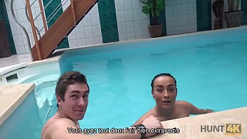 HUNT4K. Aventures sexuelles dans une piscine privé_e