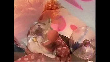 Ginger Lynn goes to her fitness club and does something for all orifices ... Anal inclusive ...