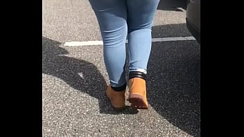 Thick BBW candid