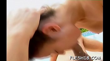 Blondie gets penis to harm her pussy in amateur hardcore