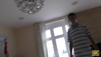 HUNT4K. Good-looking chick couldn'_t say no to handsome guy with cash