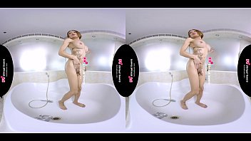 TSVirtuallovers - Shemale jerking off in bathtub