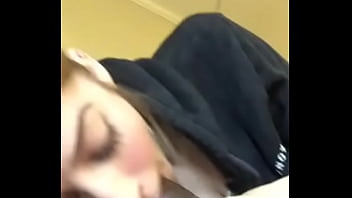 Cam girl Dwegz loves bbc