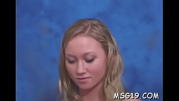 Perverted girl gets fur pie massage