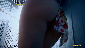 Valentina Nappi plays with herself - SCREWBOX