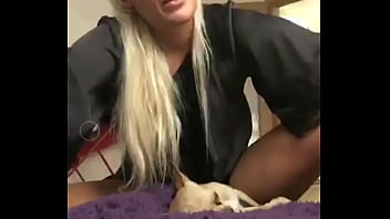 Daisy Lee with his showing pussy on cam