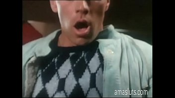 Little orgy in an italian vintage porn movie