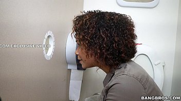 Black Girl Raven Wants To Try Out The Glory Hole (ghl14900)