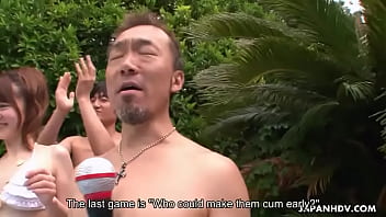 Fingering the bitches to start squirting and erupting