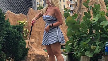 Hot Blonde &quot_kelley Cabbana&quot_ fingers pussy in PUBLIC mini golf
