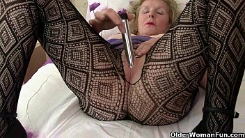 British grannies Pearl and Zadi give their old pussy a treat