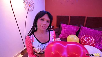 Behind-the-Scenes-with-Jenny-and-Sofia-O