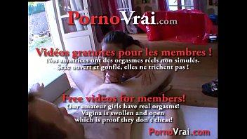 Slut mature impales herself on the cock of a stranger! French amateur