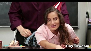 Shaved teen pussy Chichi Medina 4 91