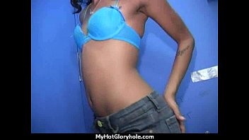 Ebony backs her booty all the way to the gloryhole 28