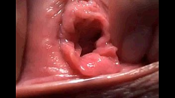 Cam Babe Plays With Her Pink Pussyhole Close Up 17 mins